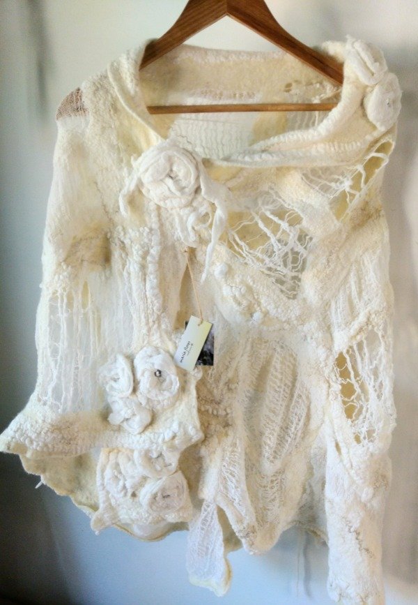 Producto - Mantón OFF WHITE  algodón CALADO