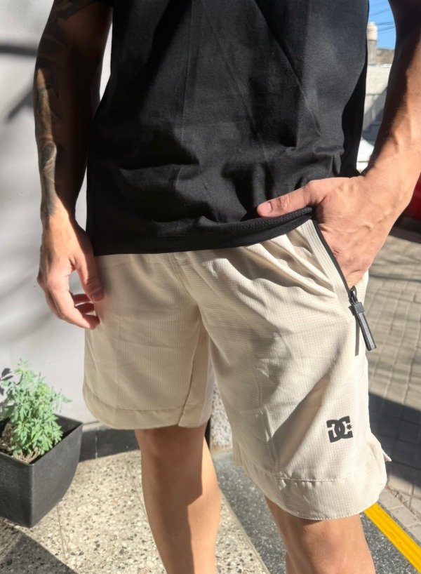 Producto - Short deportivo beige