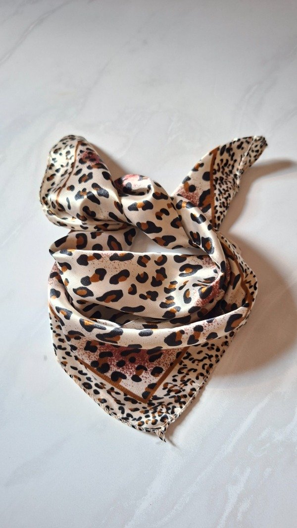 Producto - Pañuelo Salma