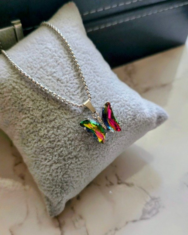 Producto - MARIPOSA TORNASOLADA 2025 + CADENA