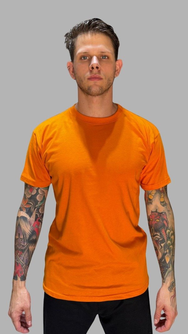 Producto - Remera clásica naranja