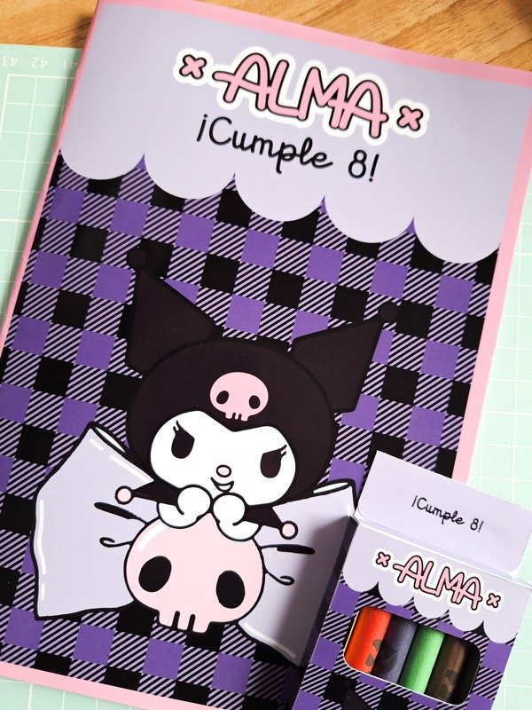 Producto - Librito para colorear + cajita de cayones