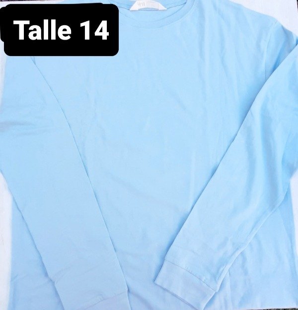 Remera manga larga HyM talle 14 celeste