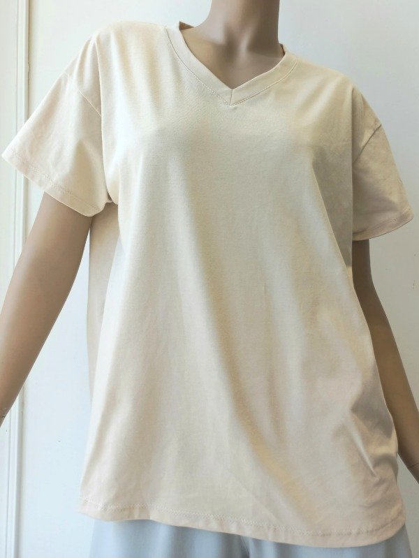 Producto - Remera V Ancha Lisa Algodon 24/1 (Art. 5608)