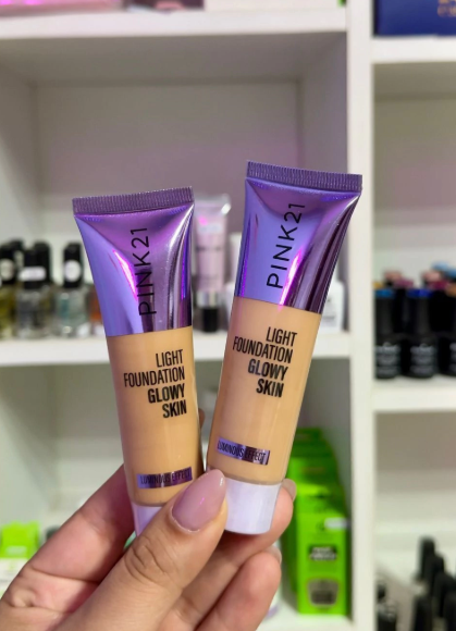 Producto - Base líquida efecto luminoso Glowy Skin PINK 21