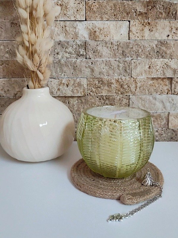 Producto - Vela de soja en Portavelas dorado interior plateado