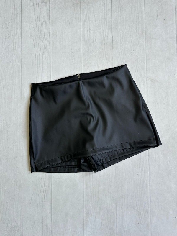 Producto - [4719] Short pollera c/cierre trasero cuerina