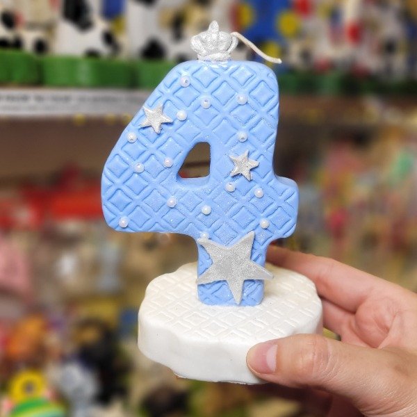 Producto - Vela número de porcelana temática CORONA N 4 color celeste