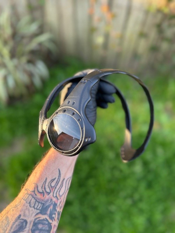 Producto - Oakley Over The Thop