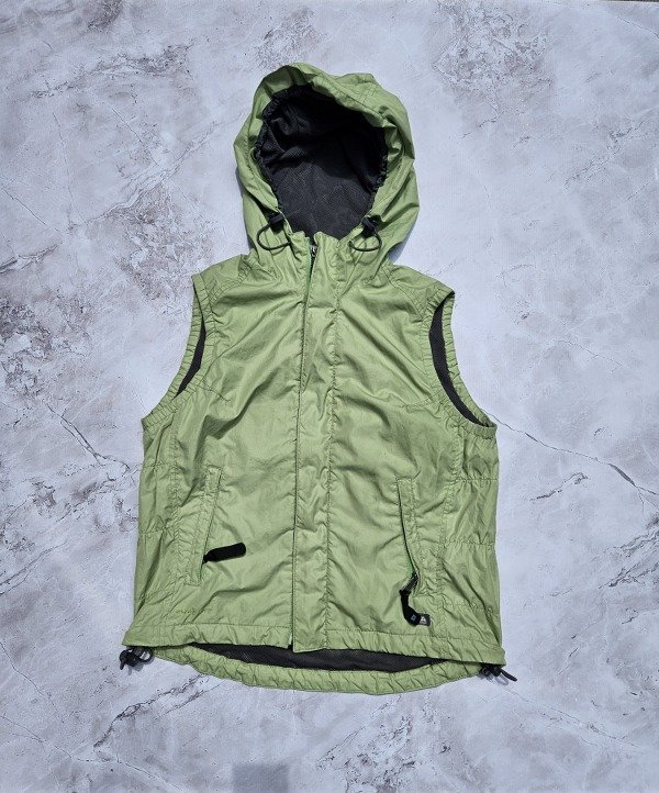 Producto - Chaleco Nice ACG rompevientos Talle M