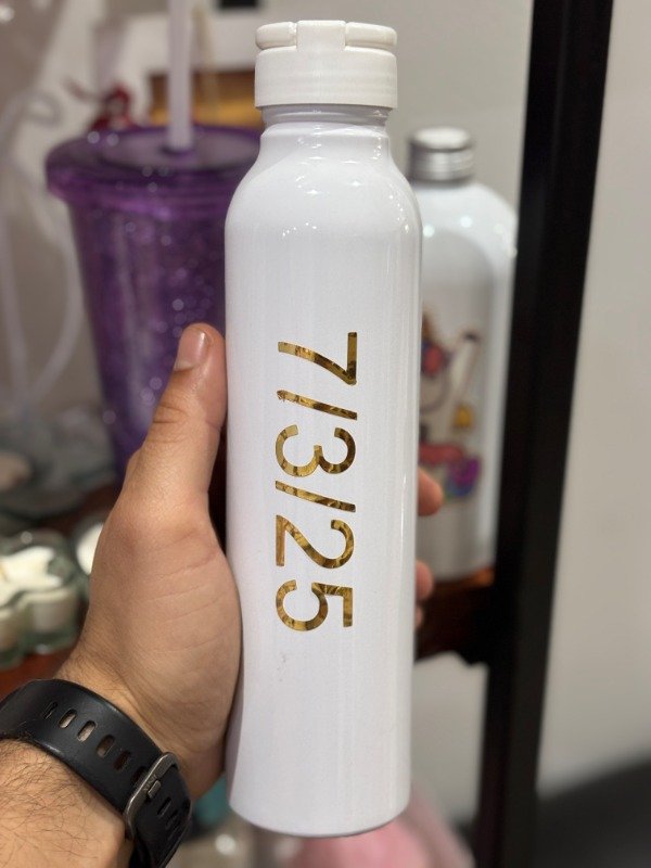 Producto - Botellla de aluminio con nombres