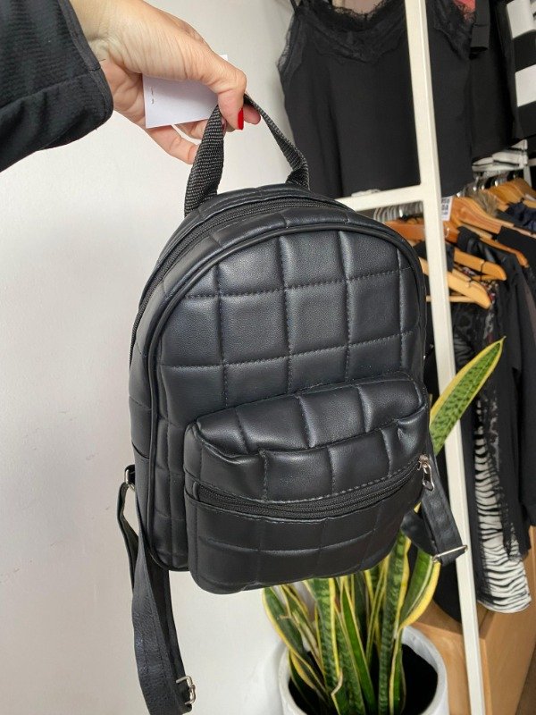 Producto - mochila cuero ecológico negro