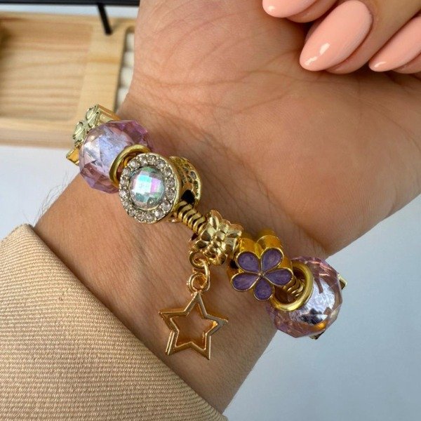 Producto - Pulsera Dorada Dupe - Florcita Lila / Piedras Llilas / Estrella Calada