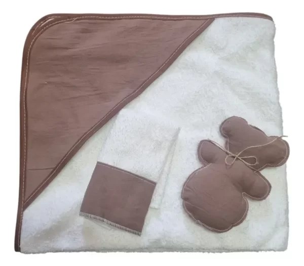 Producto - Set De Toalla con capucha más Babita y Sonajero