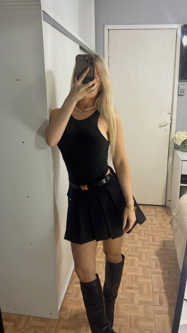 Producto - POLLERA SISTY BLACK