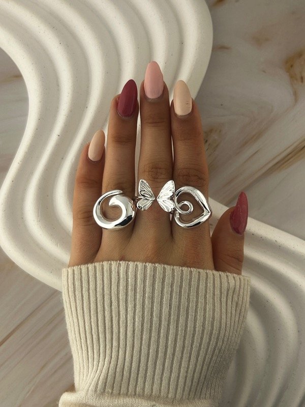 Producto - ANILLO IRREGULAR PLATEADO 1102