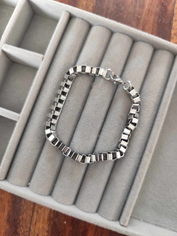 Producto - Pulsera eslabón cuadrado gruesa. Acero quirúrgico.