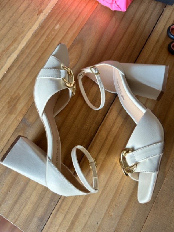 Producto - Sandalias modelo Gucci