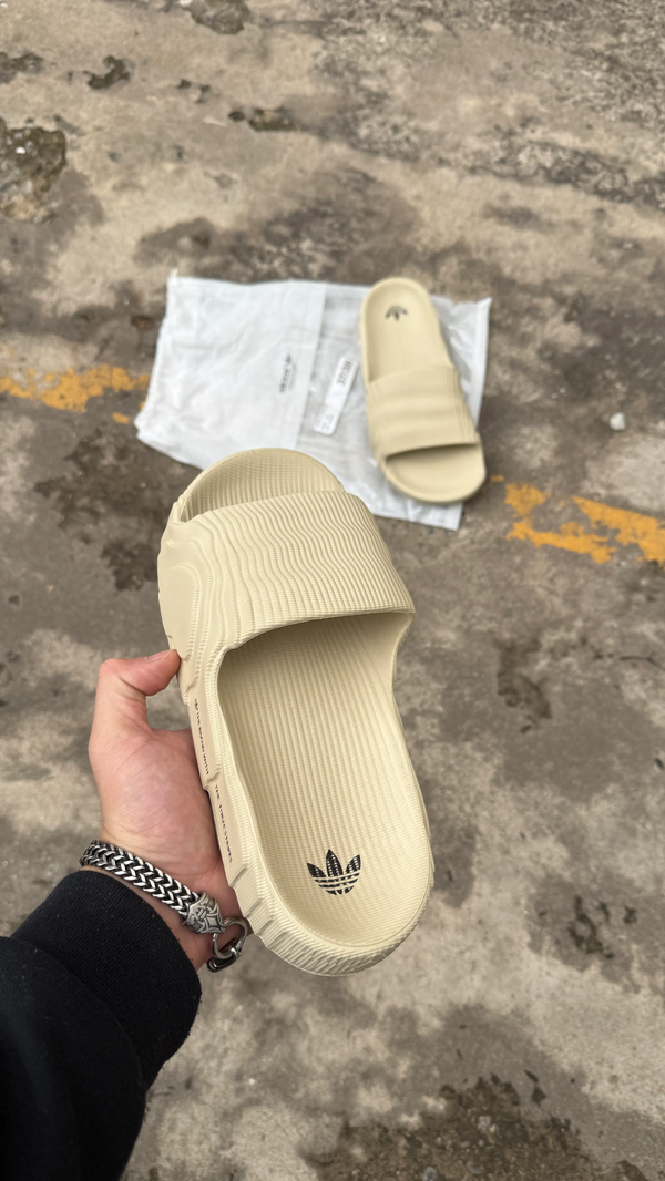 Producto - Ojotas Adidas Adilette Beige