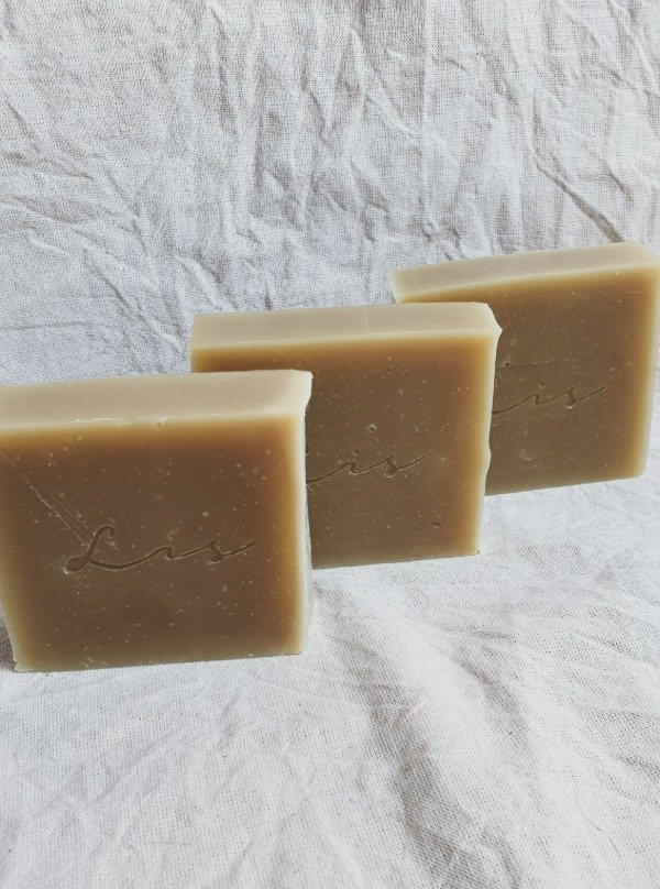 Producto - Jabon artesanal de Caléndula y Lavanda