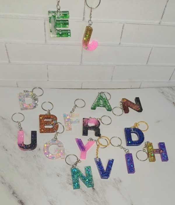 Producto - LLAVEROS RESINA LETRAS