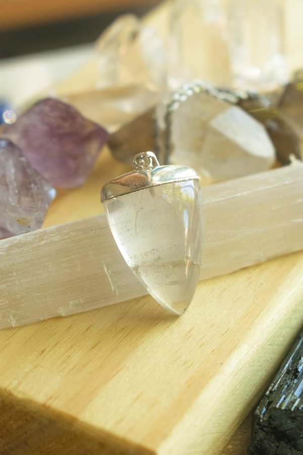 Producto - Dije Punta de Flecha de Cuarzo Cristal