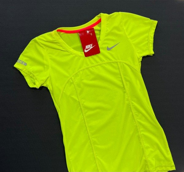 Producto - REMERA NK