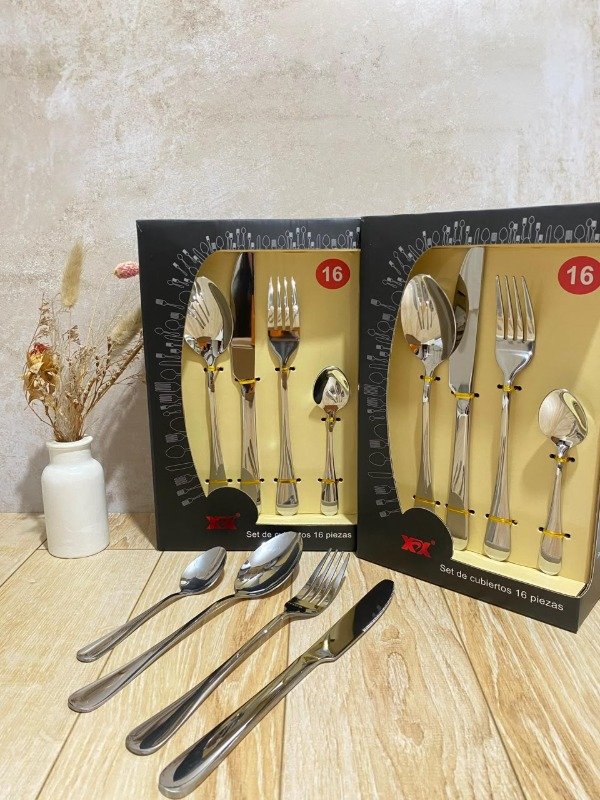 Producto - SET DE CUBIERTOS DE ACERO PULIDO