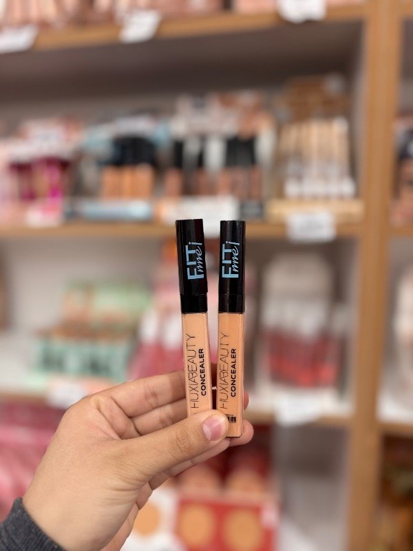 Producto - CORRECTOR DE OJERAS FIT ME