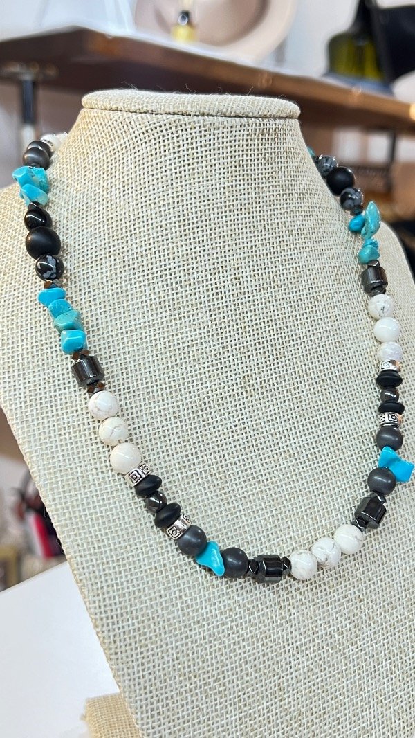 Producto - Collar howlita y hematites