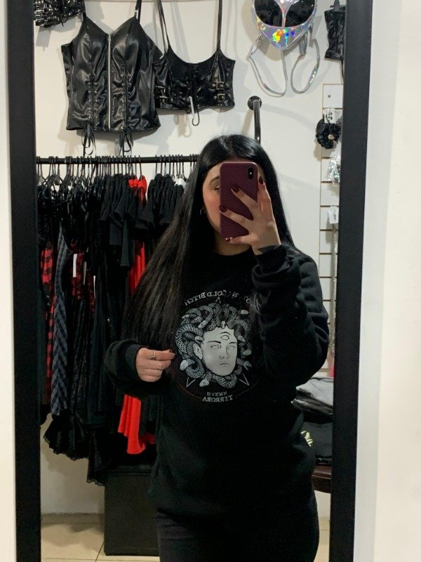 Producto - Buzo Cold Bitch Terrora