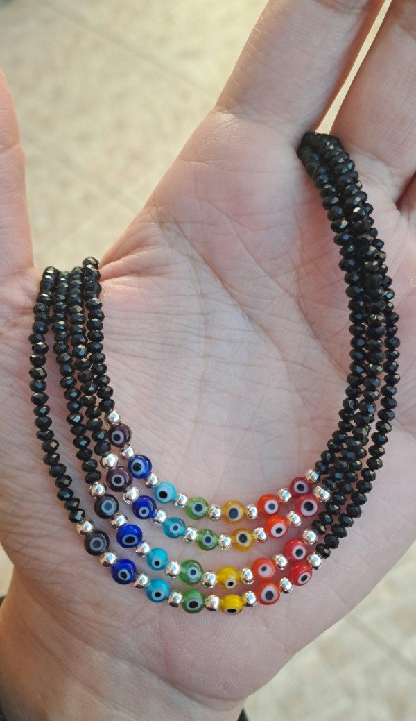 Producto - Collar con Cristales Negros y 7 Chacras de Ojos de Vidrio