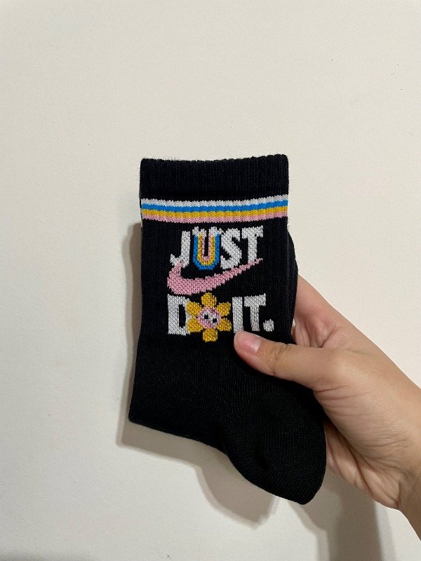 Tenis adulto Just do it negra con colores