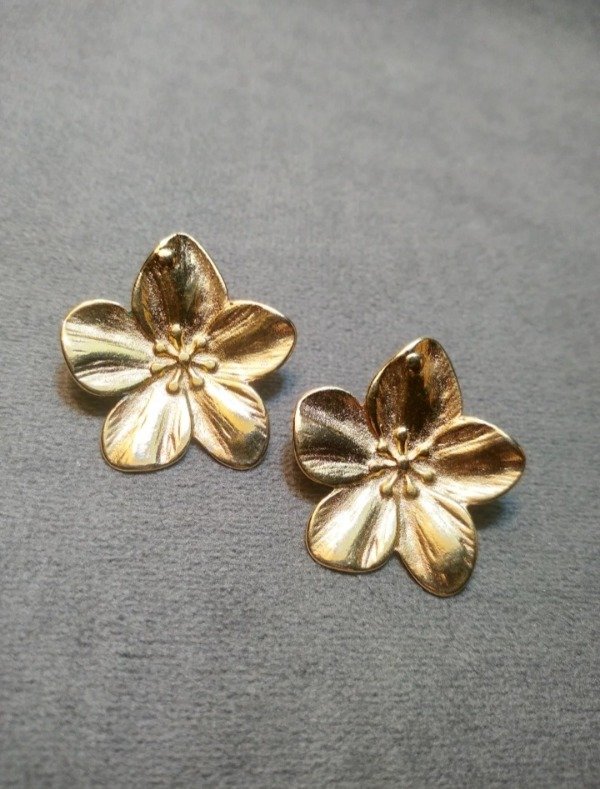 Producto - Aros Flor dorada