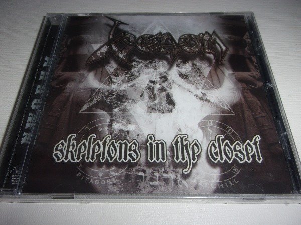 Producto - CD VENOM SKELETONS IN THE CLOSET NUEVO BRASIL 36B