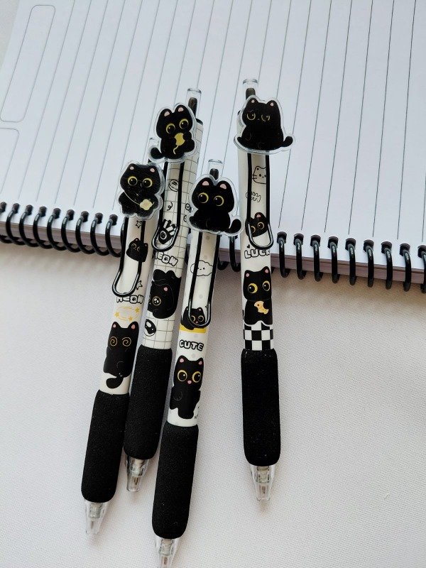 Producto - Bolígrafo con gancho y aplique gato negro