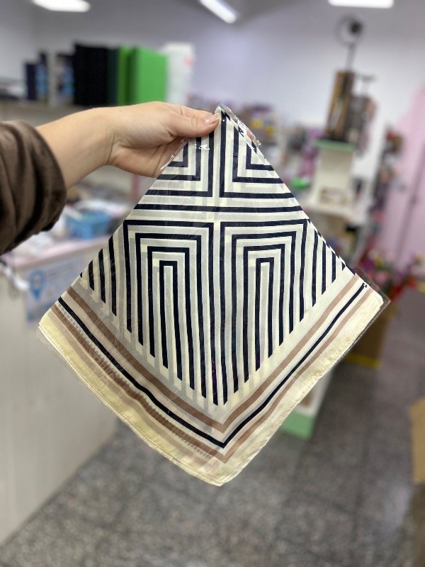 Producto - Pañuelo 70cm rayado