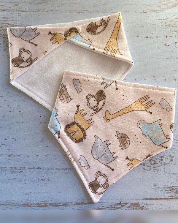 Producto - Babero bandana de algodon doble (Jirafa)