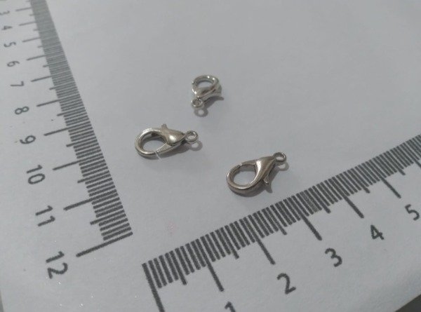 Producto - Mosquetón plateado 14mm