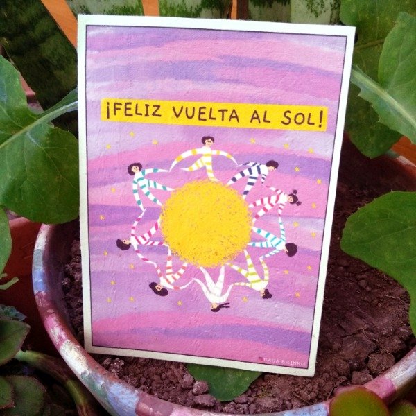 Producto - POSTAL PLANTABLE 82: "Feliz vuelta al sol"