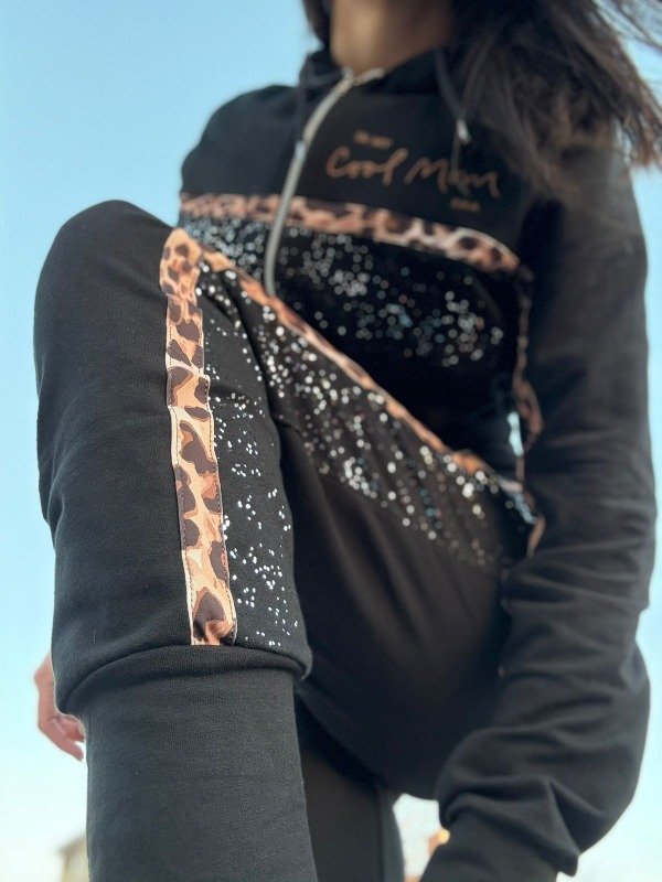 Producto - Babucha rústica con bolsillos combinado negro animal print foil 6221