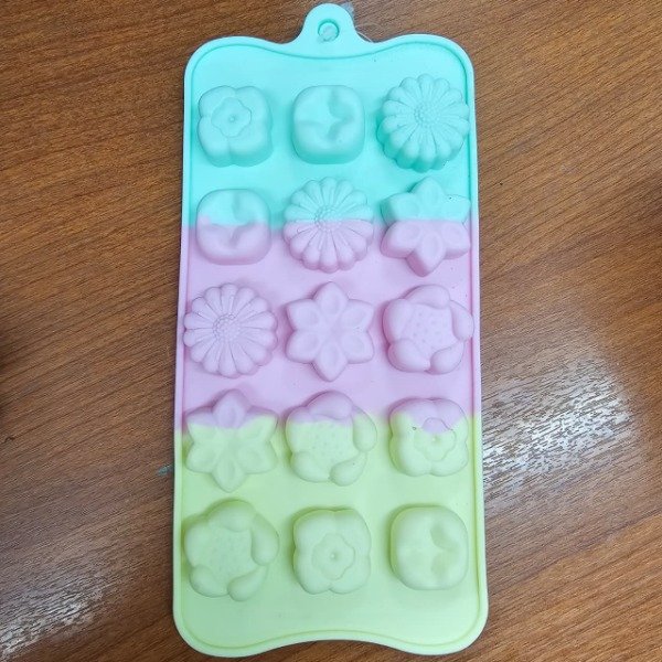 Producto - MOLDE SILICONA FLORES MIXTAS X 15