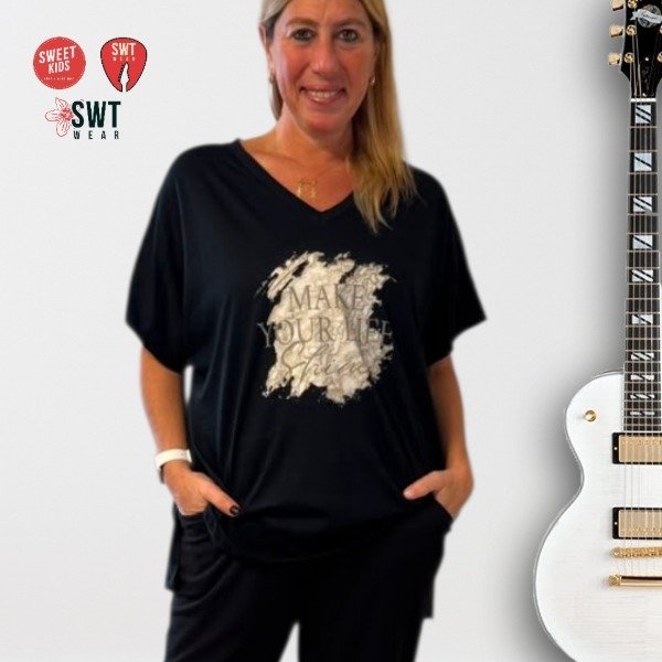 Producto - Remerón MAKE YOUR LIFE SHINE  BRILLOS Escote en V Algodón Oversized ANG - 5
