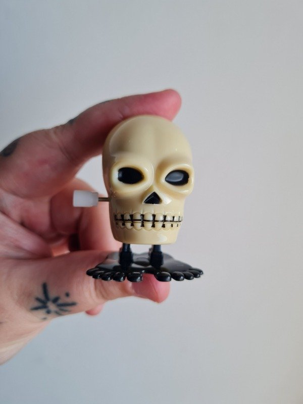 Producto - Calavera saltarina