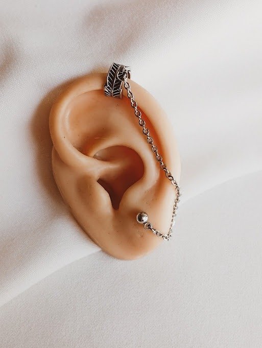 Producto - Aro solitario con cadena - Acero quirúrgico