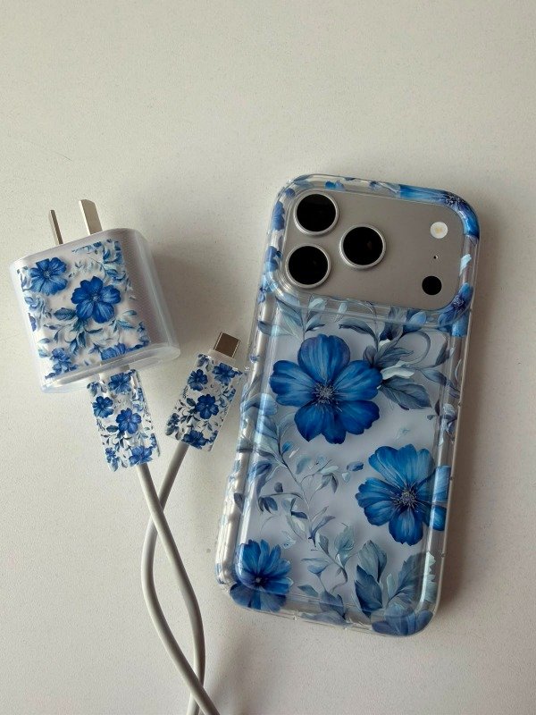 Producto - Super combo funda + protector de cargador diseño flores azules