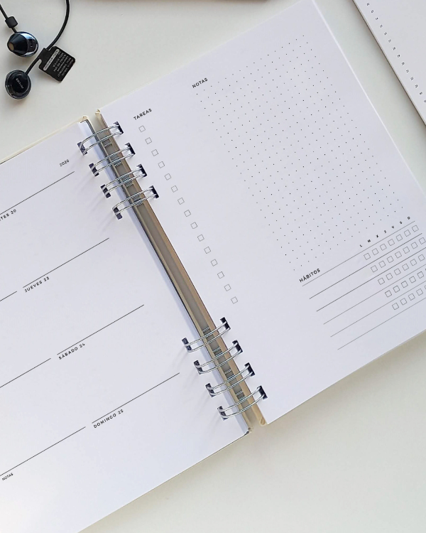 Producto - Agenda Semanal - Weekly Notebook 2026 personalizada con TU MARCA
