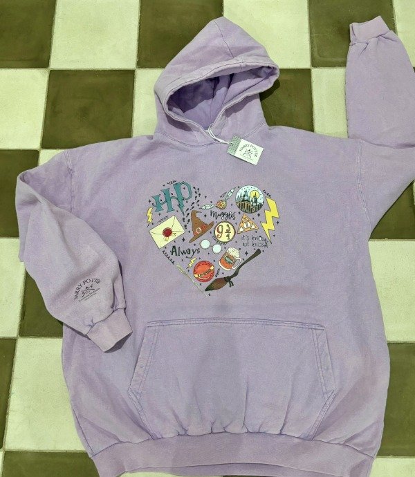 Producto - Canguro Oversize Frisa Acid Wash CORAZON LILA