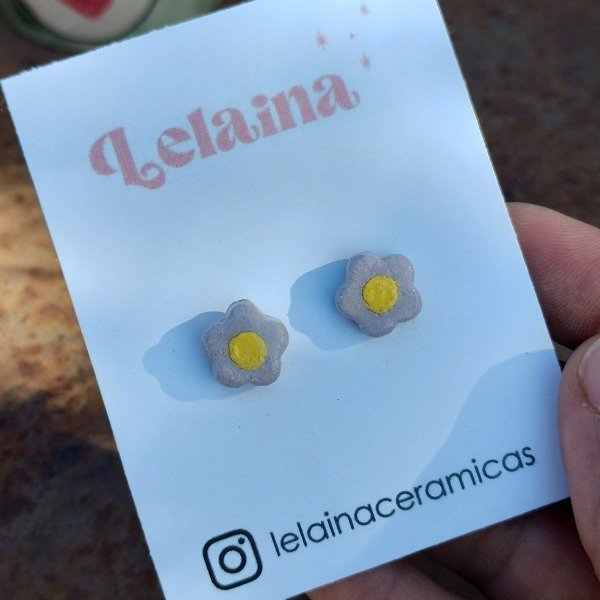Producto - Aritos florcita lila