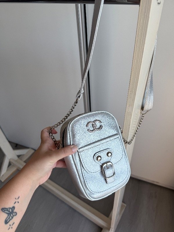 Producto - PORTA CELU YANEL PLATA